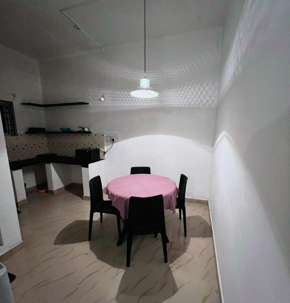 Hegde Residency Villa Chikmagalur Bagian luar foto